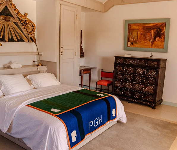 SIGNATURE SUITES